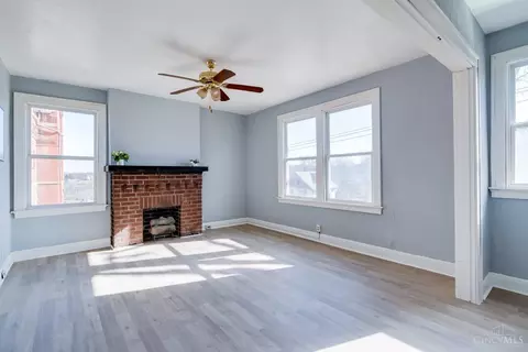 Living - 3025 Gilbert Ave, Cincinnati, OH 45206 photo 1 of 5