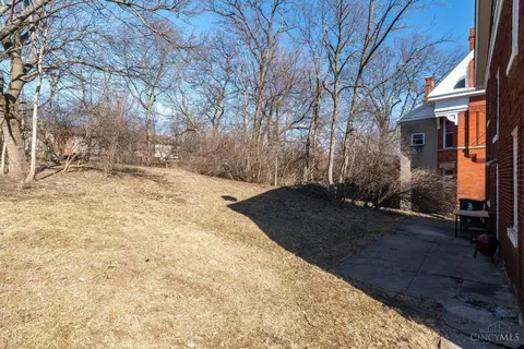Exterior - 3025 Gilbert Ave, Cincinnati, OH 45206 photo 5 of 6