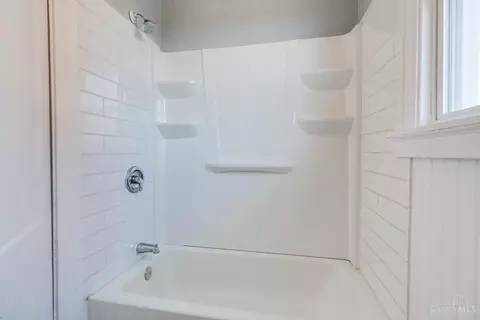 Bath - 3025 Gilbert Ave, Cincinnati, OH 45206 photo 2 of 2