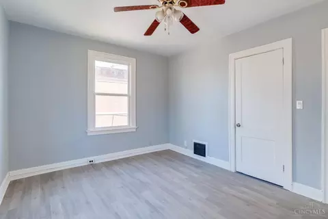 Bedroom - 3025 Gilbert Ave, Cincinnati, OH 45206 photo 2 of 2
