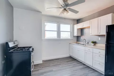 Kitchen - 3025 Gilbert Ave, Cincinnati, OH 45206 photo 1 of 3
