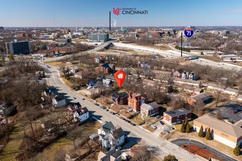 View/Area - 3025 Gilbert Ave, Cincinnati, OH 45206 photo 1 of 4
