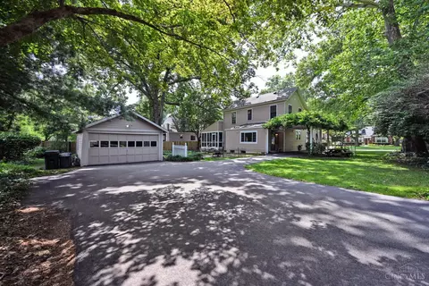 Exterior - 1652 Beacon St, Cincinnati, OH 45230 photo 15 of 20