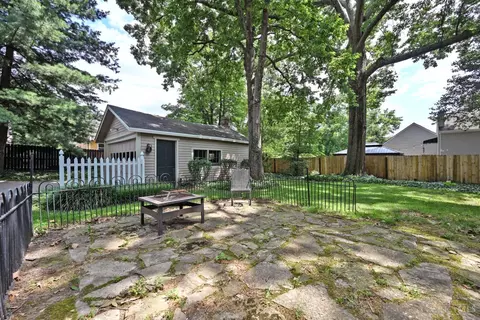 Exterior - 1652 Beacon St, Cincinnati, OH 45230 photo 12 of 20