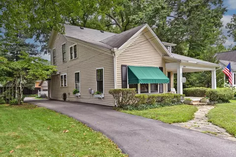 Exterior - 1652 Beacon St, Cincinnati, OH 45230 photo 3 of 20