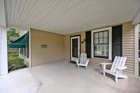 Exterior - 1652 Beacon St, Cincinnati, OH 45230 photo 6 of 20