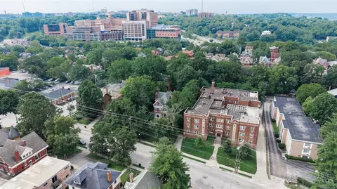 View/Area - 445 Ludlow Ave, Cincinnati, OH 45220 photo 1 of 6