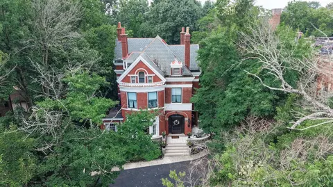 Exterior - 445 Ludlow Ave, Cincinnati, OH 45220 photo 2 of 8