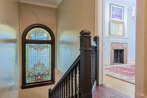 Entry Way - 445 Ludlow Ave, Cincinnati, OH 45220 photo 4 of 6
