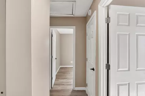 Entry Way - 481 Sharon Rd, Glendale, OH 45246 photo 2 of 3