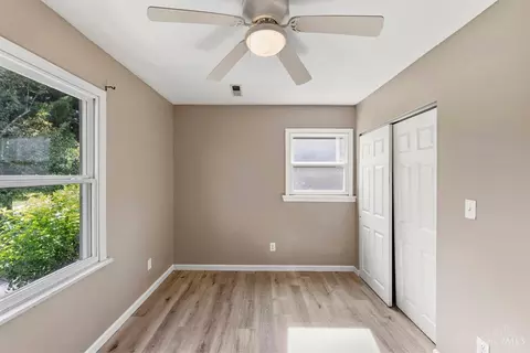 Bedroom - 481 Sharon Rd, Glendale, OH 45246 photo 3 of 6