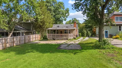 Exterior - 481 Sharon Rd, Glendale, OH 45246 photo 10 of 14