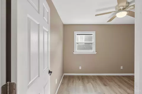 Bedroom - 481 Sharon Rd, Glendale, OH 45246 photo 1 of 6