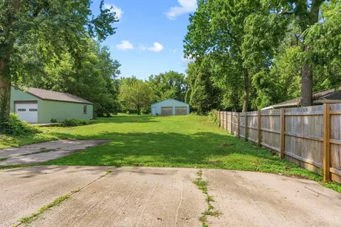 Exterior - 481 Sharon Rd, Glendale, OH 45246 photo 6 of 14