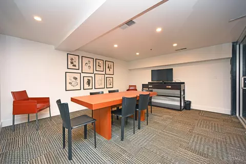 Dining - 15 Fourth St, Cincinnati, OH 45202 photo 3 of 3
