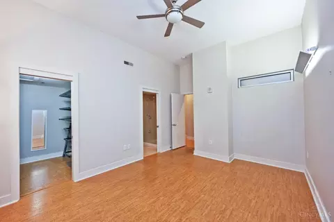 Bedroom - 15 Fourth St, Cincinnati, OH 45202 photo 2 of 3