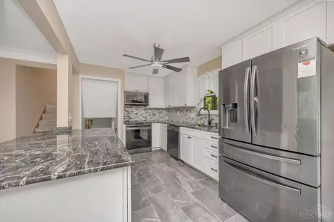 Kitchen - 715 Cascade Rd, Forest Park, OH 45240 photo 4 of 6