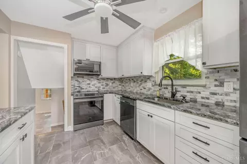 Kitchen - 715 Cascade Rd, Forest Park, OH 45240 photo 1 of 6