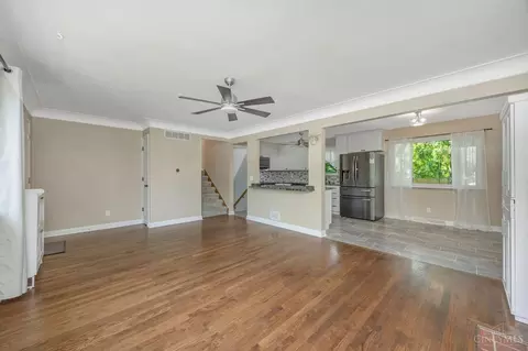 Living - 715 Cascade Rd, Forest Park, OH 45240 photo 6 of 8