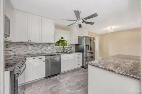 Kitchen - 715 Cascade Rd, Forest Park, OH 45240 photo 6 of 6