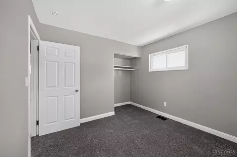 Bedroom - 8745 Daly Rd, Cincinnati, OH 45231 photo 2 of 10