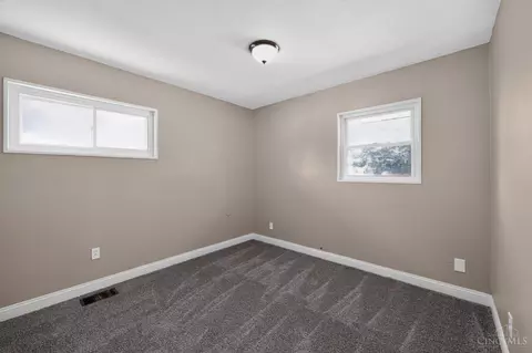 Bedroom - 8745 Daly Rd, Cincinnati, OH 45231 photo 4 of 10