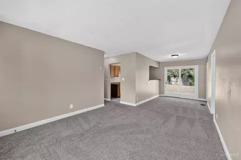 Living - 8745 Daly Rd, Cincinnati, OH 45231 photo 6 of 6