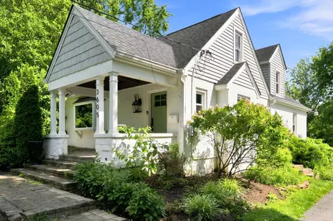 Exterior - 3605 Galbraith Rd, Cincinnati, OH 45236 photo 2 of 11