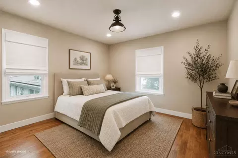 Bedroom - 3605 Galbraith Rd, Cincinnati, OH 45236 photo 4 of 10