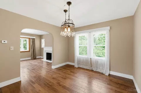 Living - 3605 Galbraith Rd, Cincinnati, OH 45236 photo 5 of 5