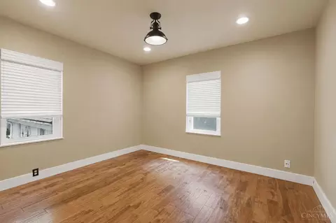 Bedroom - 3605 Galbraith Rd, Cincinnati, OH 45236 photo 5 of 10