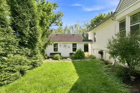 Exterior - 3605 Galbraith Rd, Cincinnati, OH 45236 photo 10 of 11