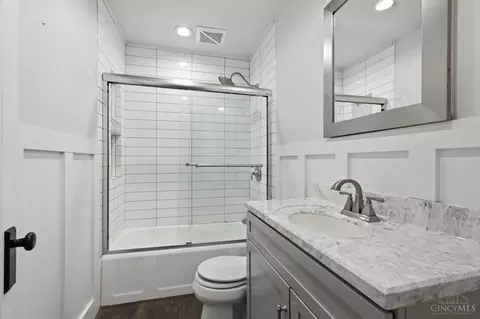 Bath - 3605 Galbraith Rd, Cincinnati, OH 45236 photo 1 of 3