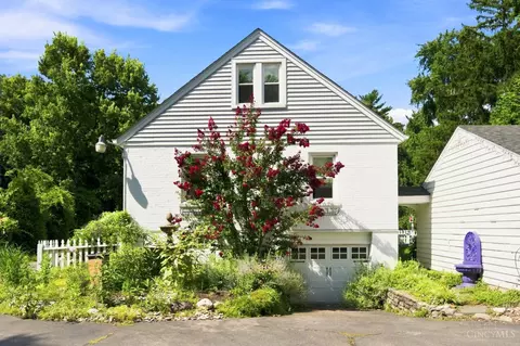 Exterior - 3605 Galbraith Rd, Cincinnati, OH 45236 photo 5 of 11