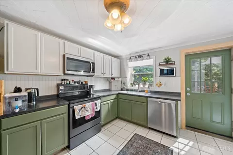 Kitchen - 3461 W Fork Rd, Cincinnati, OH 45211 photo 3 of 3
