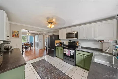 Kitchen - 3461 W Fork Rd, Cincinnati, OH 45211 photo 1 of 3