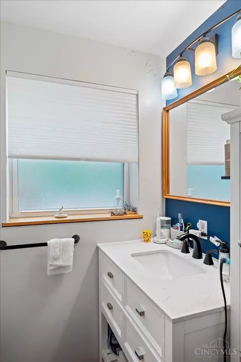 Bath - 3461 W Fork Rd, Cincinnati, OH 45211 photo 2 of 4