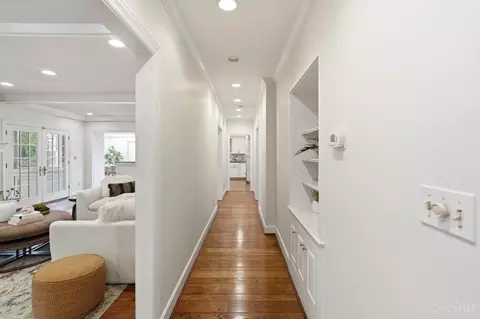 Entry Way - 2780 Walsh Rd, Cincinnati, OH 45208 photo 3 of 4