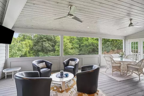Exterior - 2780 Walsh Rd, Cincinnati, OH 45208 photo 5 of 17