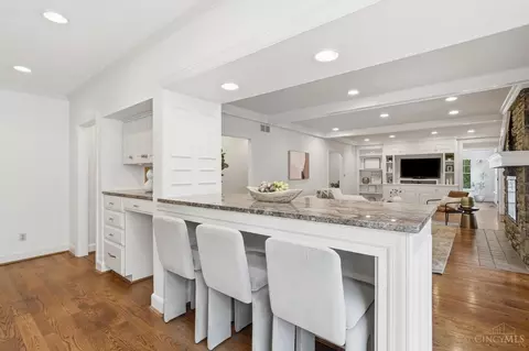 Kitchen - 2780 Walsh Rd, Cincinnati, OH 45208 photo 6 of 9