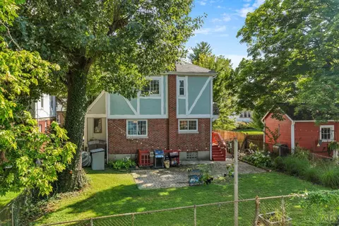 Exterior - 3410 Oakview Pl, Cincinnati, OH 45209 photo 5 of 6