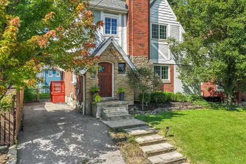 Exterior - 3410 Oakview Pl, Cincinnati, OH 45209 photo 6 of 6