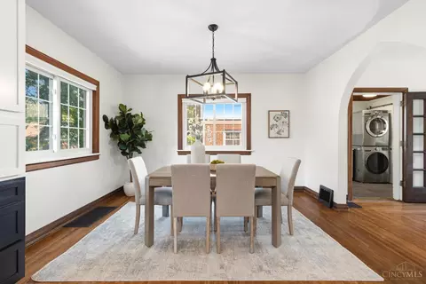 Dining - 3410 Oakview Pl, Cincinnati, OH 45209 photo 1 of 2