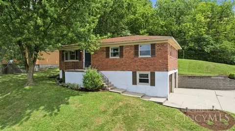 Exterior - 1306 Fourth St, Reading, OH 45215 photo 3 of 7