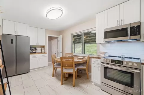 Kitchen - 1306 Fourth St, Reading, OH 45215 photo 4 of 4