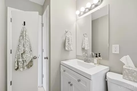Bath - 1306 Fourth St, Reading, OH 45215 photo 3 of 3