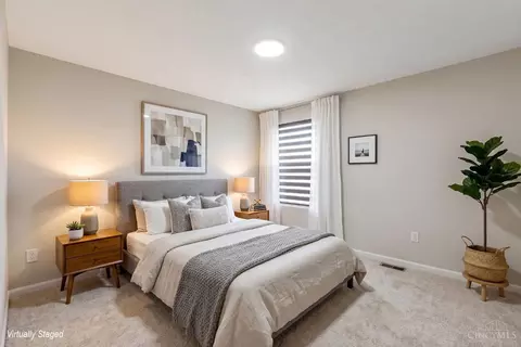 Bedroom - 1291 Heather Rdg, Cincinnati, OH 45233 photo 6 of 6