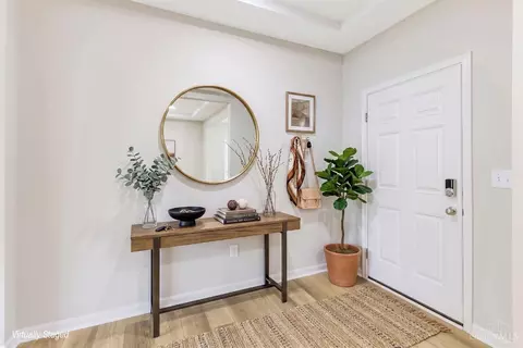 Entry Way - 1291 Heather Rdg, Cincinnati, OH 45233 photo 1 of 5
