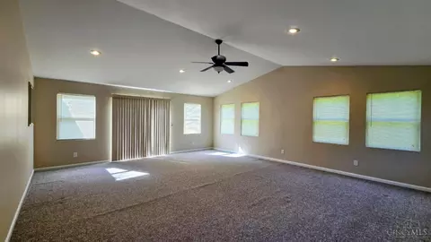 Living - 786 Picket Way, Cincinnati, OH 45245 photo 3 of 8
