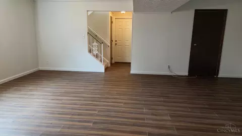 Living - 786 Picket Way, Cincinnati, OH 45245 photo 5 of 8